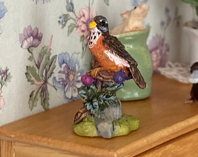 Miniature Robin Bird Figurine, Hand Painted Bird Figurine Statuette, Style #13, Dollhouse Miniature, 1:12 Scale, Dollhouse Decor, Mini Bird