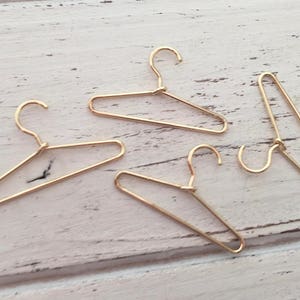 Miniature Gold Hangers, Dollhouse Miniature, 1:12 Scale, Accessories, Mini Hangers, Set of 4