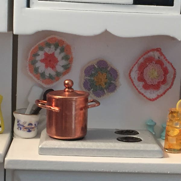 Miniature Copper Pot, Small Copper Pot With Handles, Dollhouse Miniature, 1:12 Scale, Dollhouse Kitchen Decor, Accessory