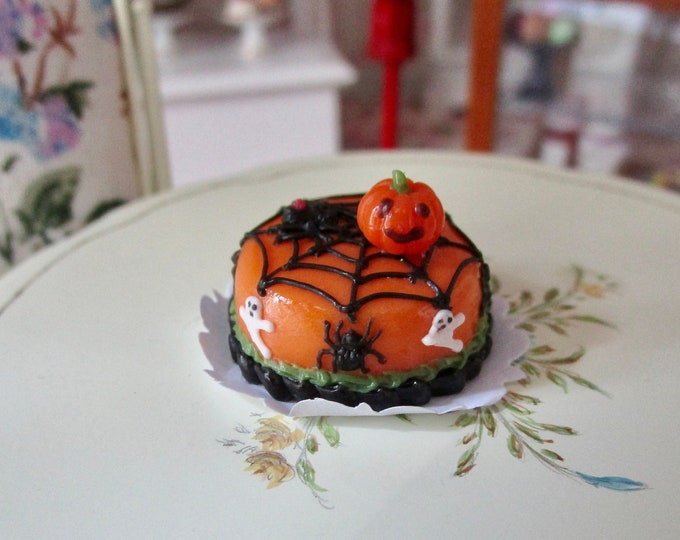 Miniature Halloween Cake, Mini Decorated Cake With Spider And Pumpkin, Style #56, Dollhouse Miniature, Halloween Decor, Mini Food