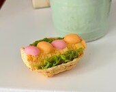 Miniature Easter Bread Cake In Basket, Dollhouse Miniature, 1 12 Scale, Dollhouse Food, Accessory, Mini Food