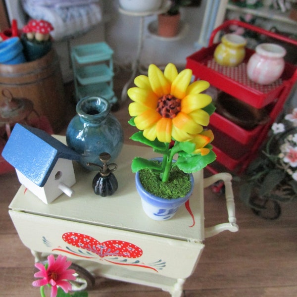 Miniature Sunflower, Mini Flower In Blue and White Ceramic Flower Pot, Style #93, Dollhouse Miniature, 1:12 Scale, Dollhouse Decor