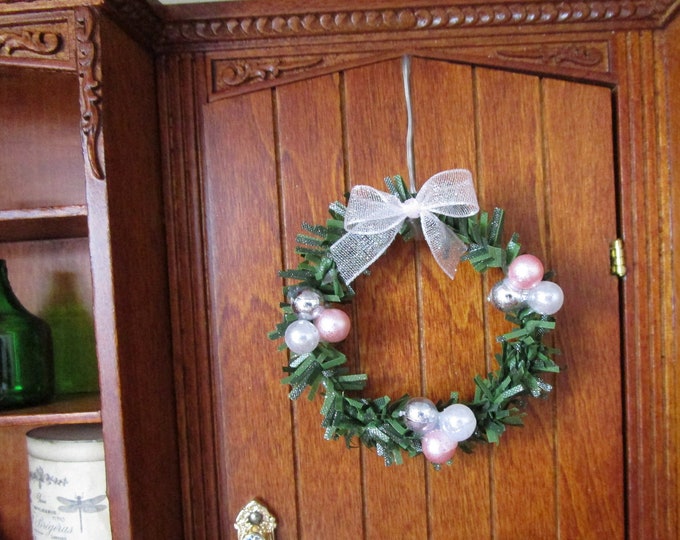 Miniature Wreath, Pink And White Glittered Mini Wreath, Style #24, Dollhouse Miniature, 1:12 Scale, Dollhouse Decor, Holiday Decor