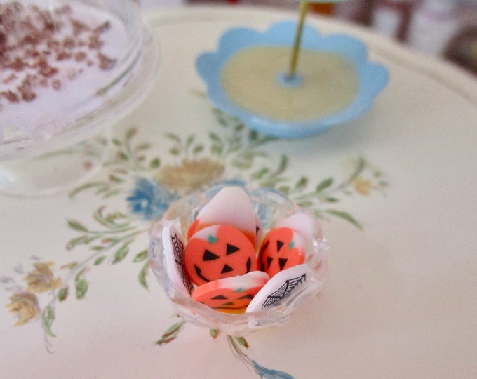 Miniature Candy Dish, Mini Crystal Look Bowl Filled with Halloween Candy, Dollhouse Miniature, 1:12 Scale, Dollhouse Decor, Accessory