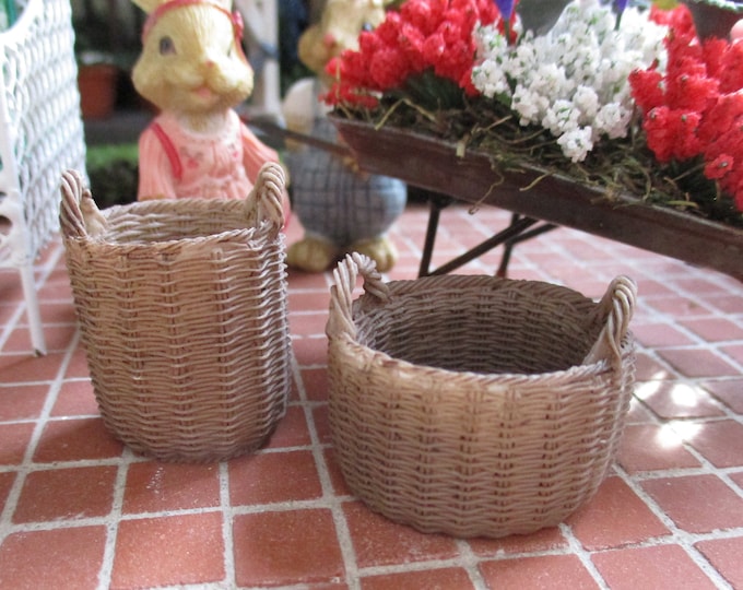 Miniature Baskets, Handle Baskets, 2 Piece Set, Style #83, Dollhouse Miniatures, 1:12 Scale, Dollhouse Decor, Accessory