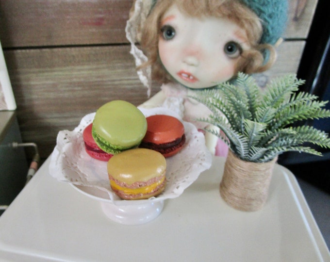 Miniature Macaron Set, Mini Macarons and Service Dish Set, 5 Pieces, CLEARANCE, Dollhouse Mini Food, 1:6 Scale, Mini Food