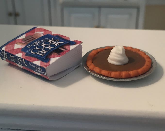 Miniature Pumpkin Pie With Whipped Cream, Dollhouse Miniature, 1:12 Scale, Miniature Food, Mini Pie, Dollhouse Accessory