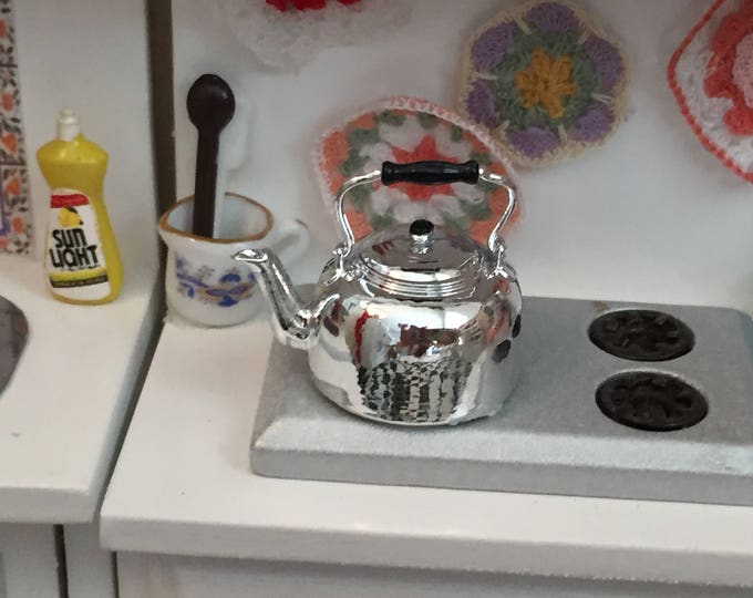 Miniature Silver Tea Kettle, Dollhouse Miniature, 1:12 Scale, Dollhouse Kitchen Decor, Accessory, Crafts, Topper