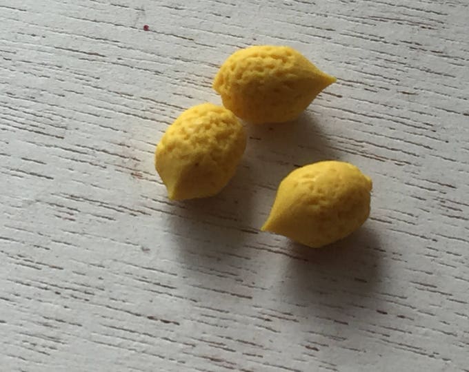 Miniature Lemons, 3 Pieces, Dollhouse Miniature Food, 1:12 Scale, Dollhouse Accessories, Decor, Mini Fruit, Pretend Food