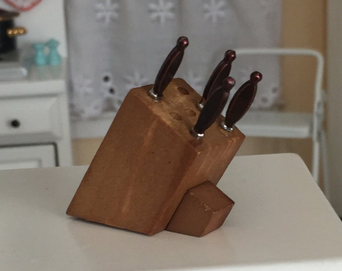 Miniature Knife Block, Knives, Dollhouse Miniature, 1:12 Scale, Kitchen Decor Accessory, Mini Wood Knife Block, Dollhouse Accessories