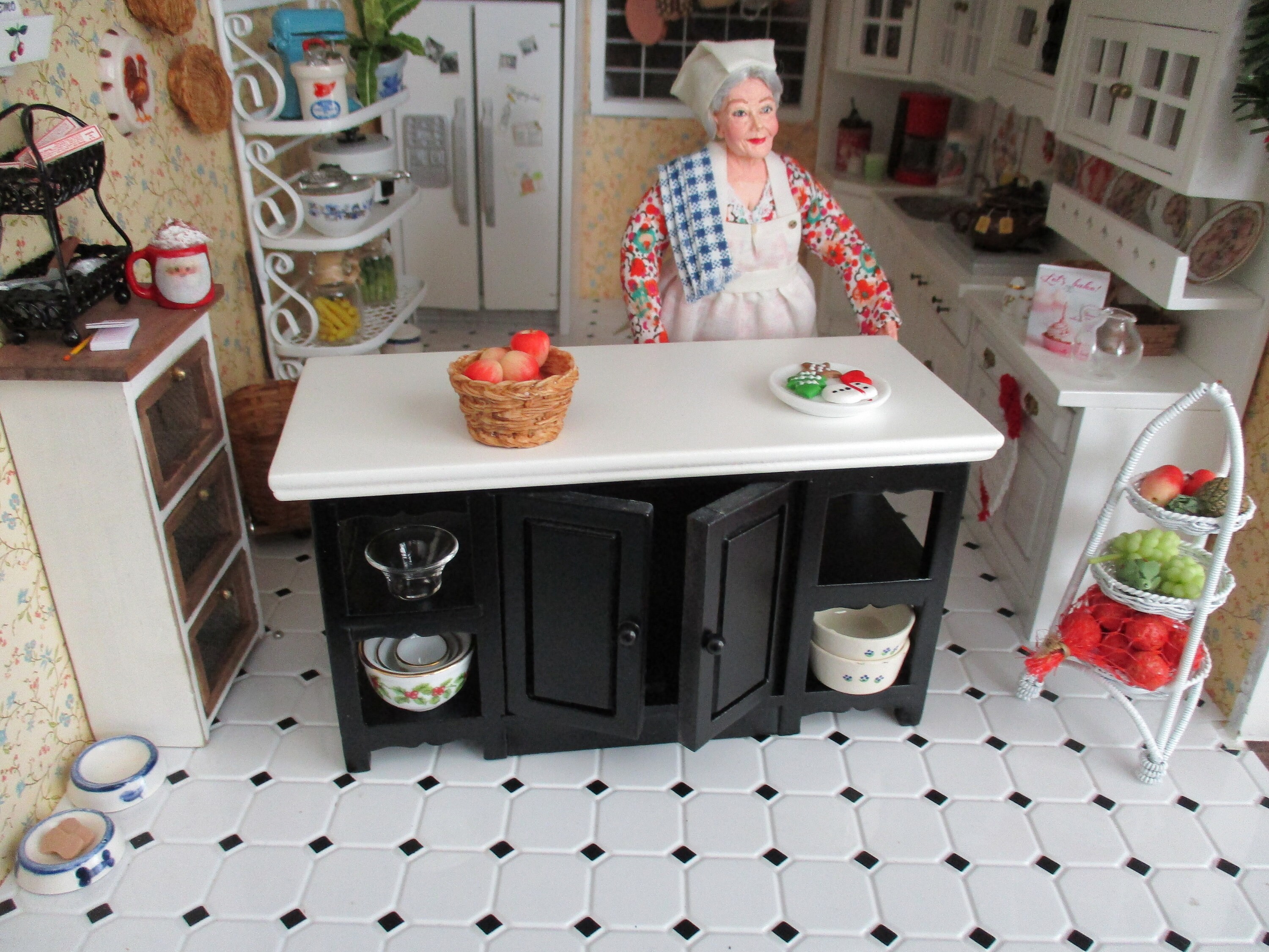 Victorian 2025 dollhouse kitchen