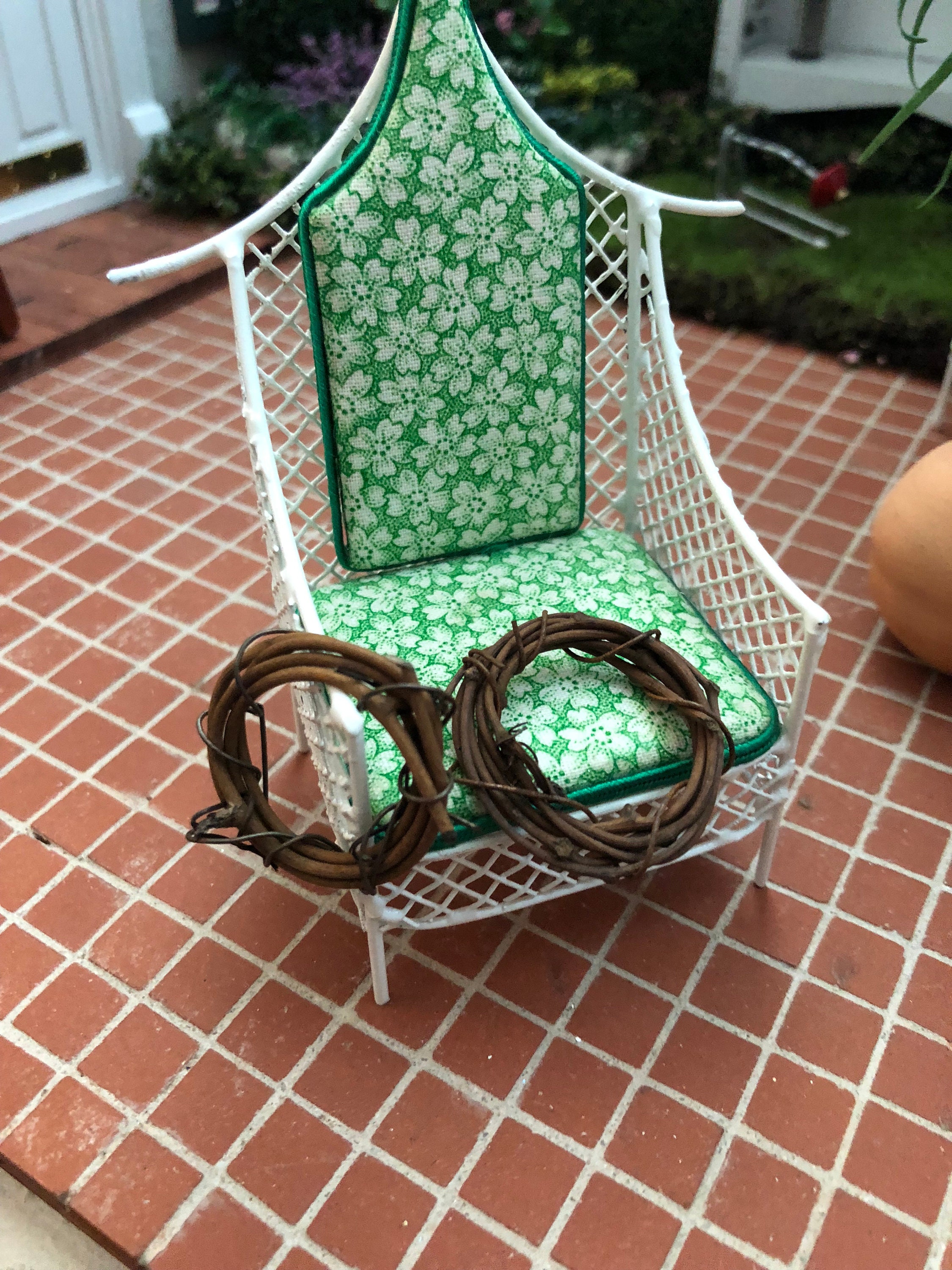 Miniature Grapevine Wreaths, Set of 2, Dollhouse Miniature, 112 Scale