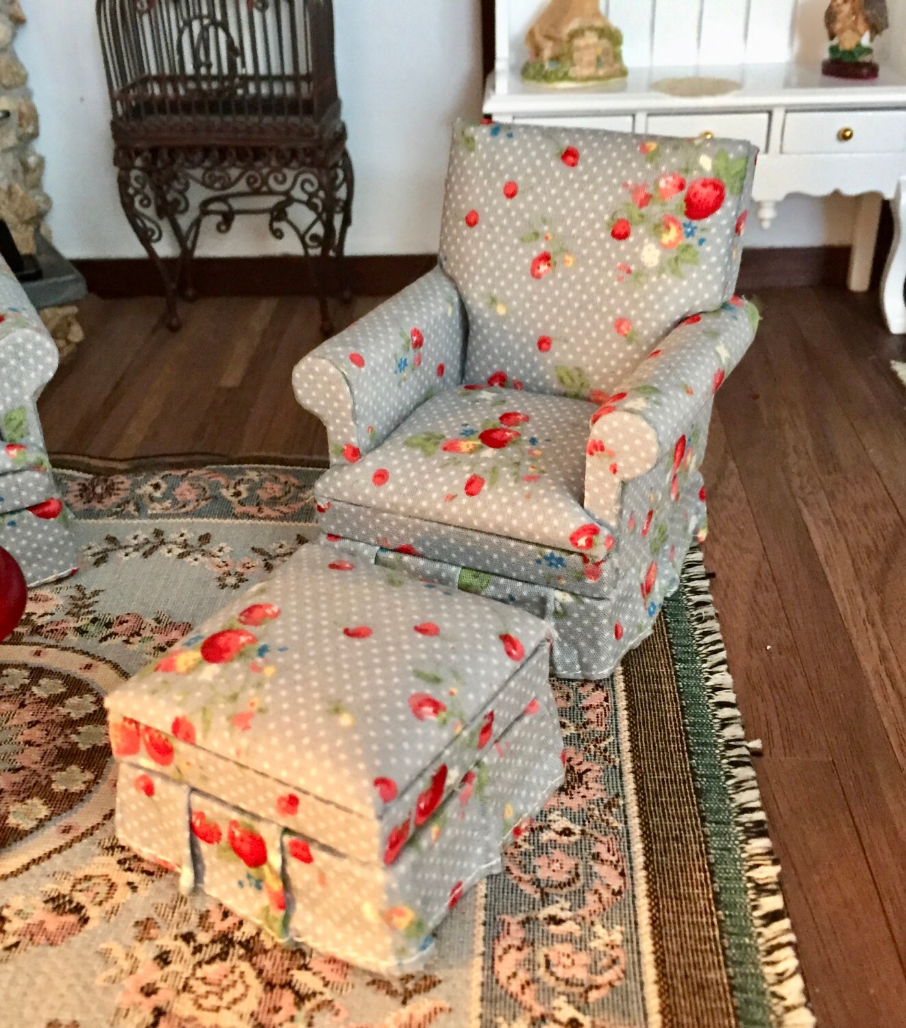 dollhouse chair and ottoman