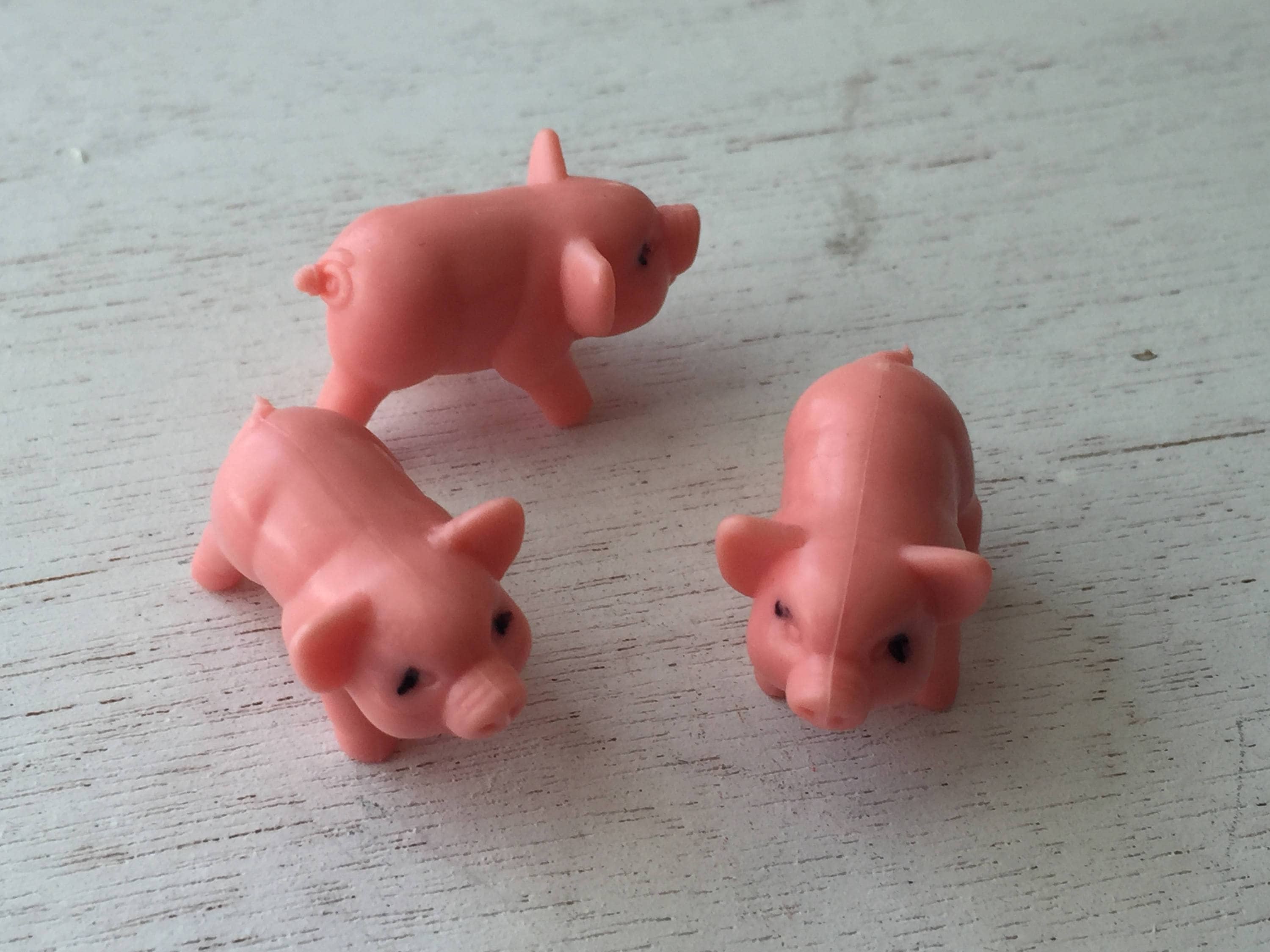 Miniature Pigs Set of 3 Plastic Mini Pigs Crafts Etsy