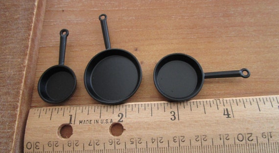 1 Inch Scale Black Cast Iron Frying Pan Set Dollhouse Miniature – Real Good  Toys