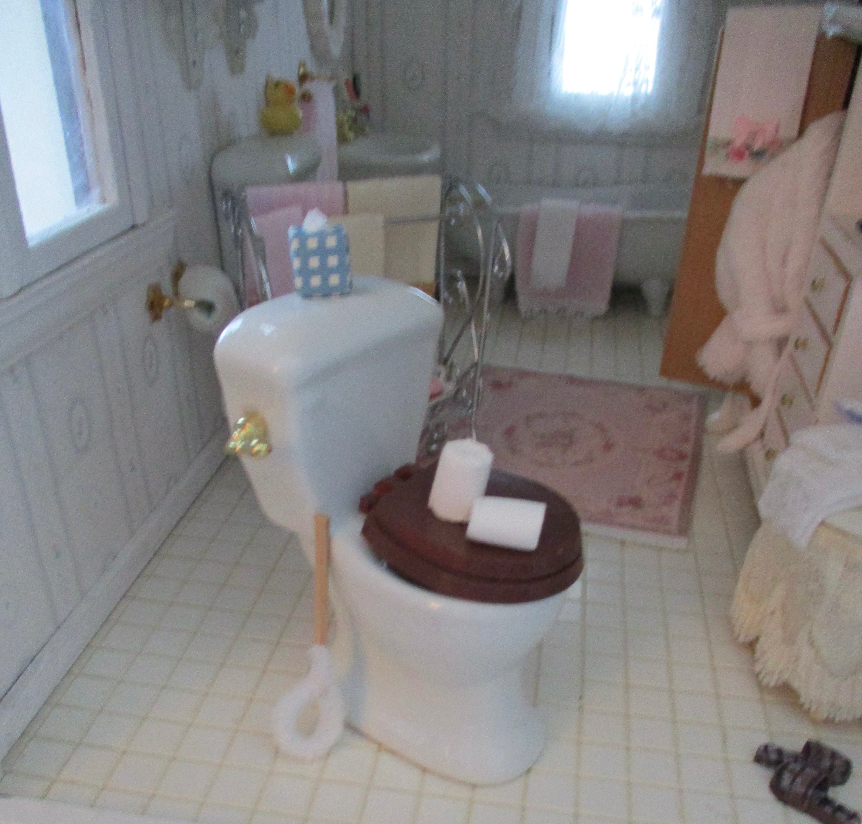 Miniature Toilet Set, Includes Toilet Brush, Tissue Rolls and Tissue