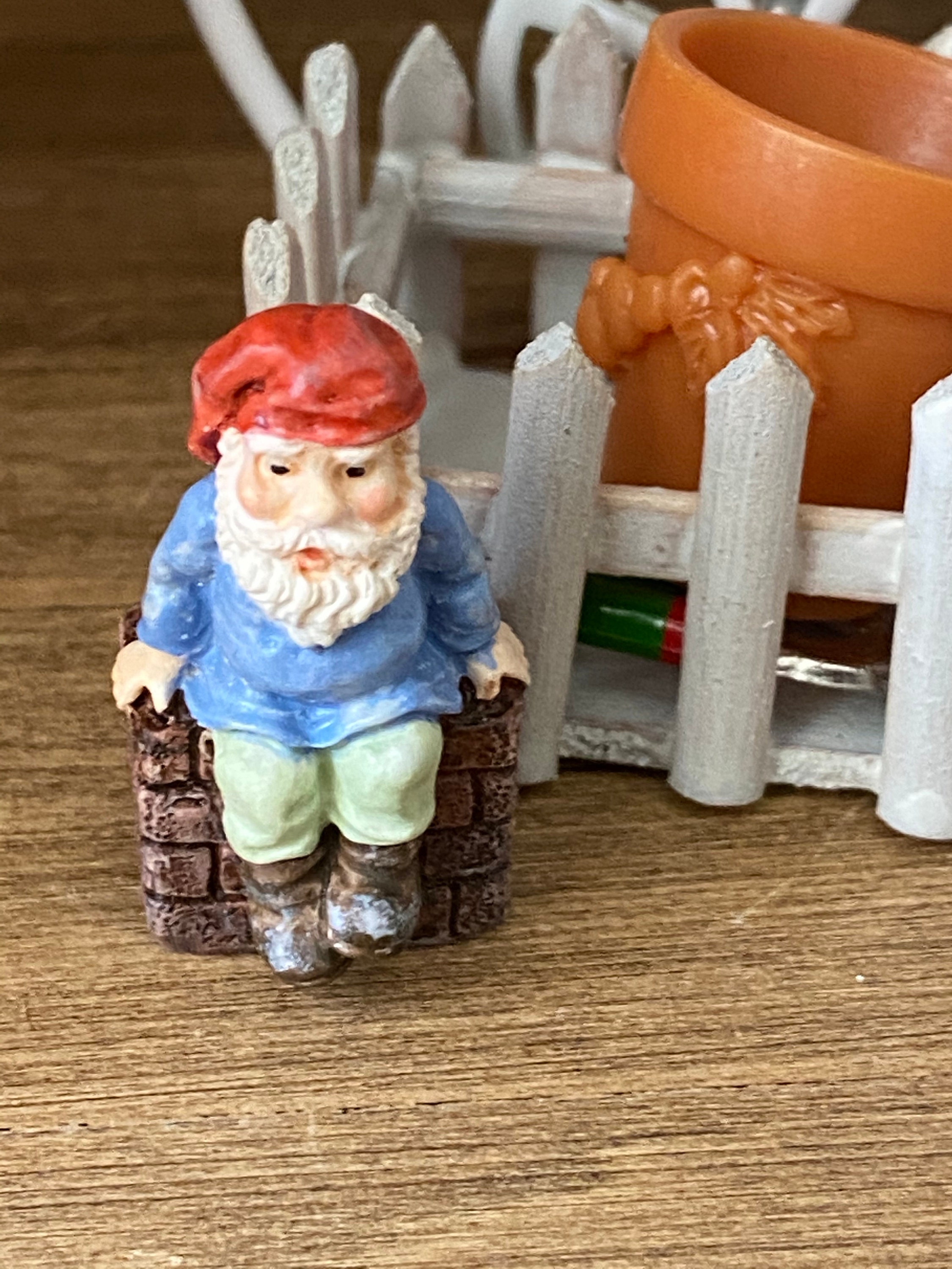 mini gnome figurines bulk