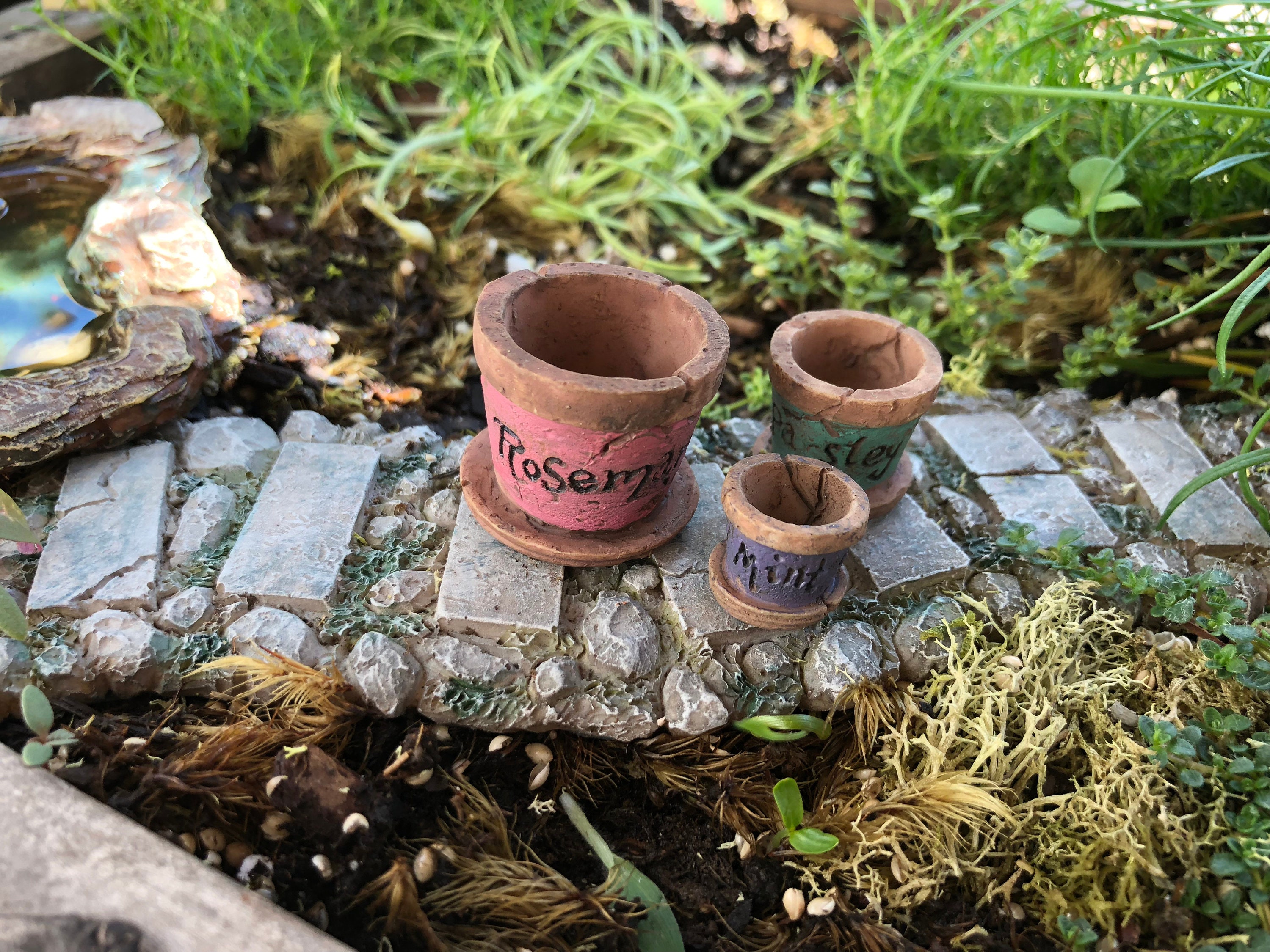 Mini Flower Pots, Weathered Look Resin Flower Pots, Distressed Herb