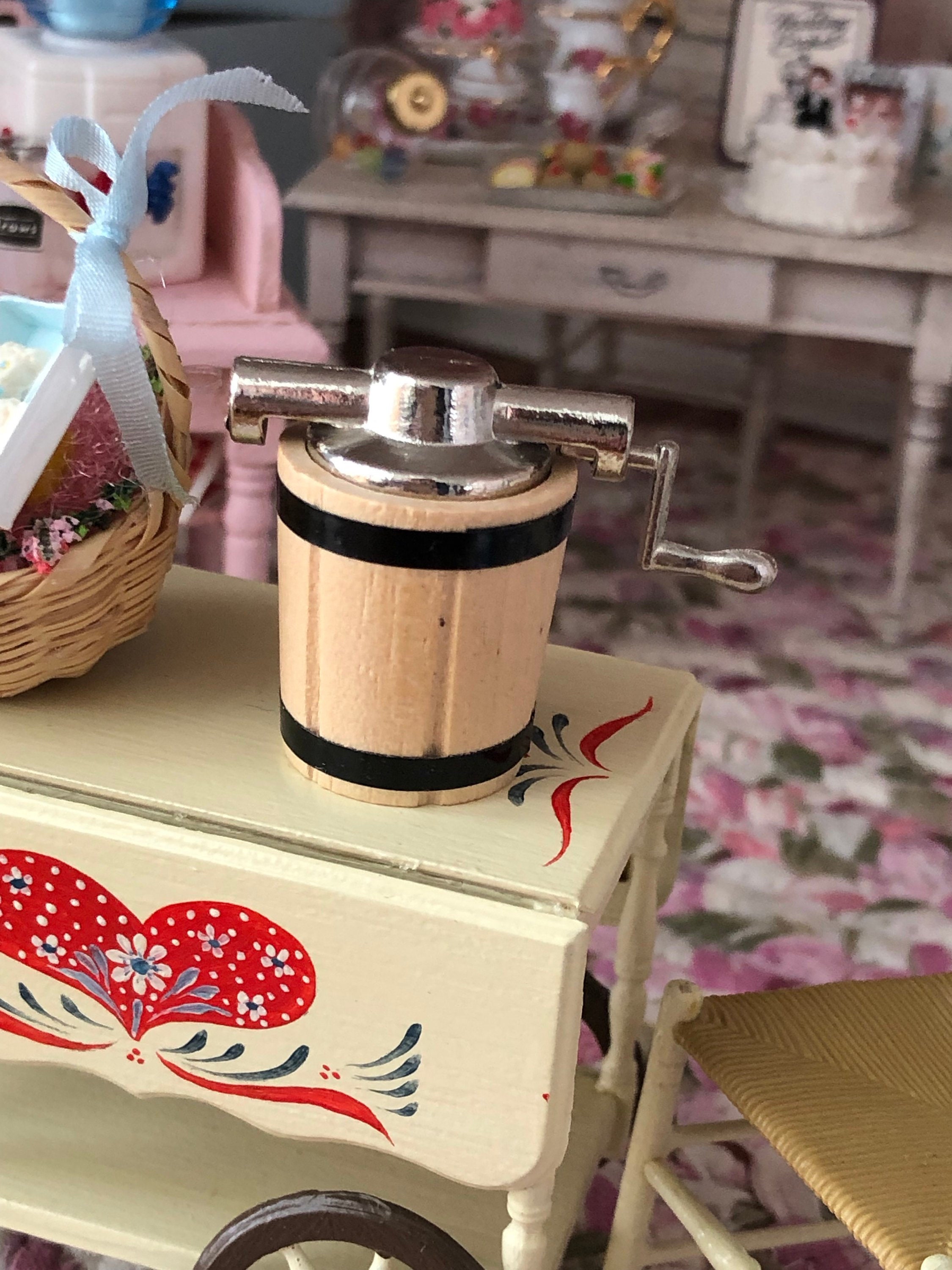 1:12 Scale Dollhouse Miniature Ice Cream Maker