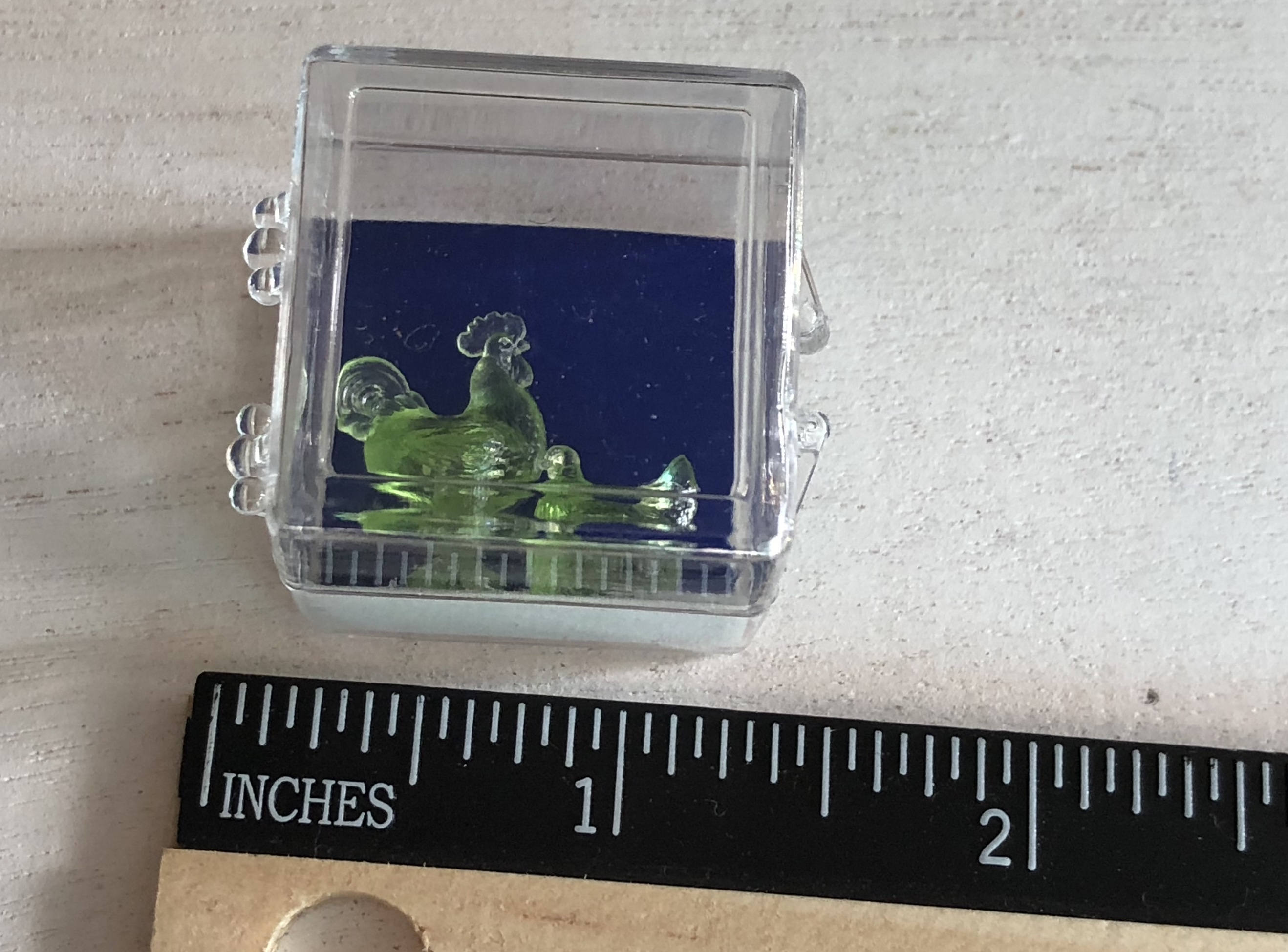 Miniature Green Rooster and Hen Candy Dish Set, Dollhouse Miniatures, 1