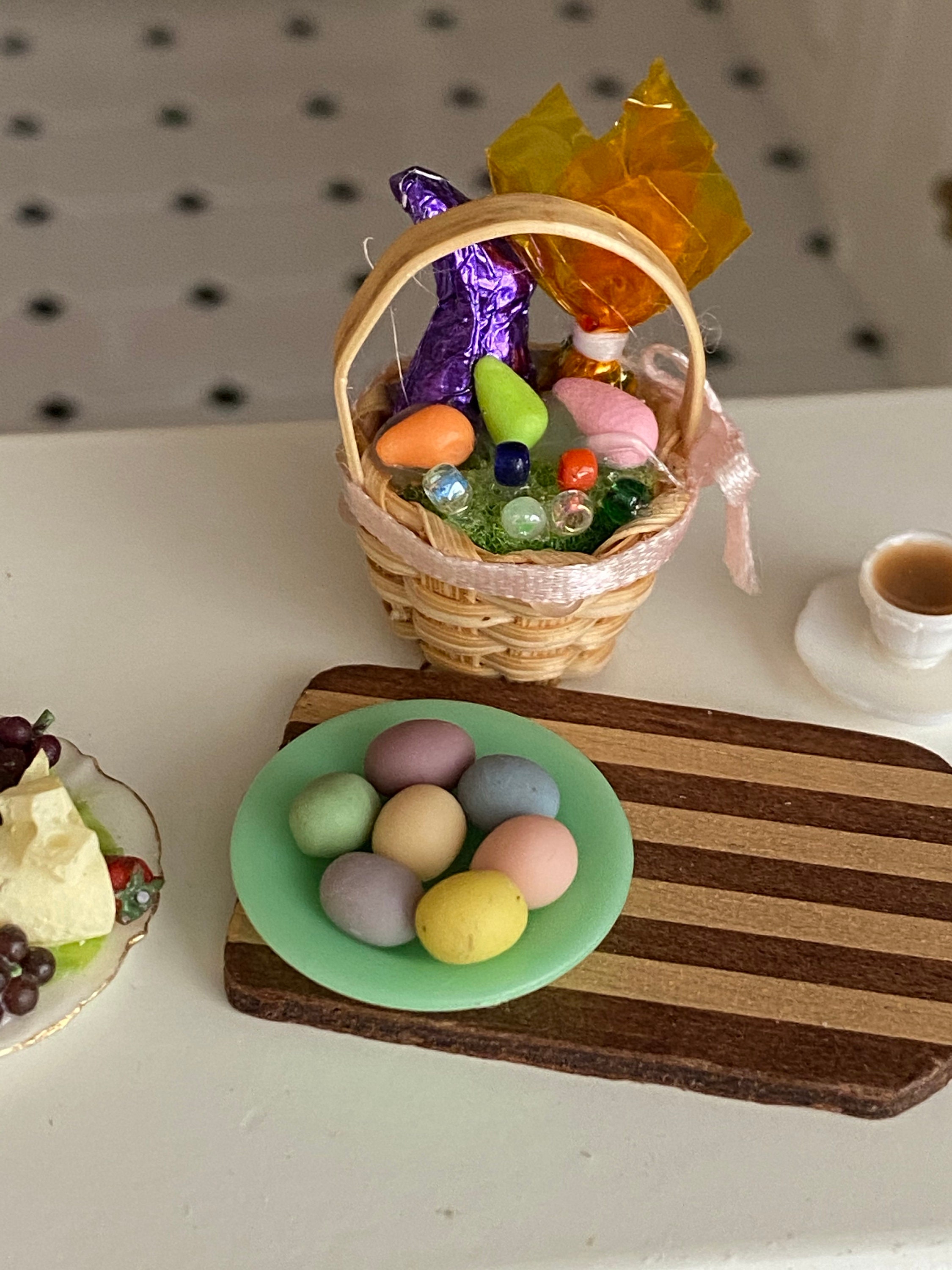 Miniature Easter Eggs, Mini Colored Eggs, 7 Piece Set, Dollhouse