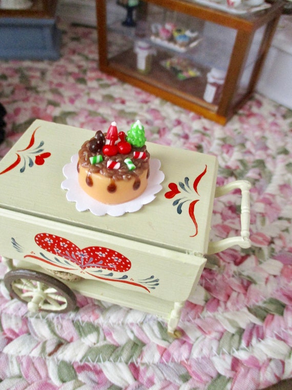 Pastel en miniatura Mini pastel de Navidad decorado sobre - Etsy España