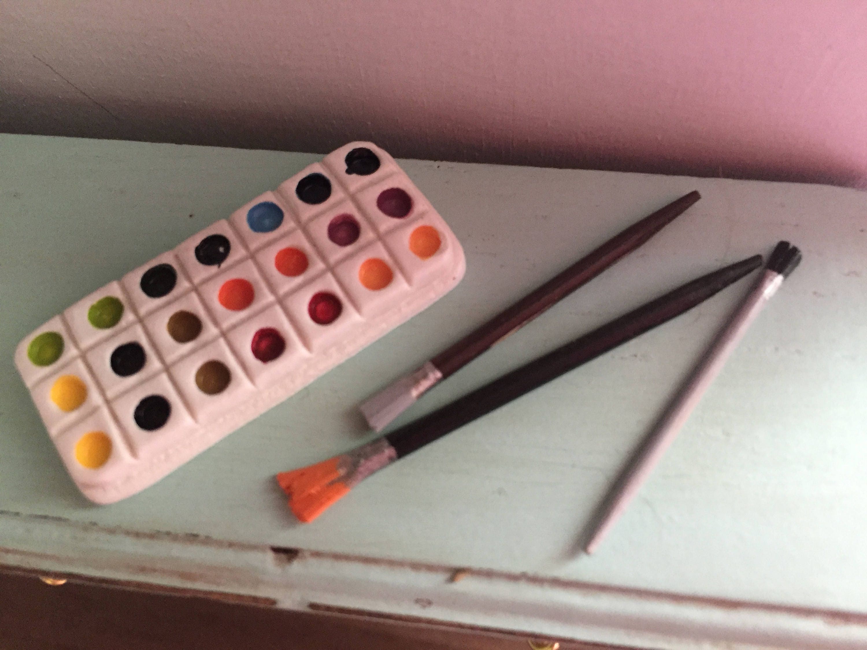 Miniature Paint Palette and Brushes Set, Dollhouse Miniatures, 112