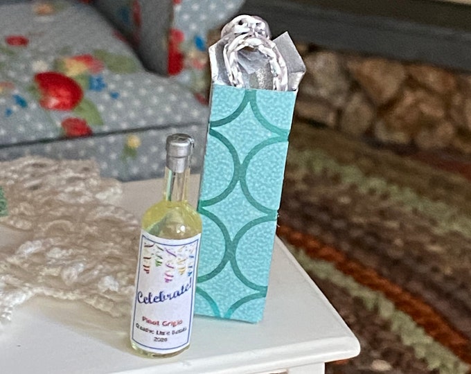 Miniature Wine Bottle And Gift Bag Set, Celebrate Pinot Wine and Bag Set, Dollhouse Miniatures, 1:12 Scale, Dollhouse Accessory, Decor