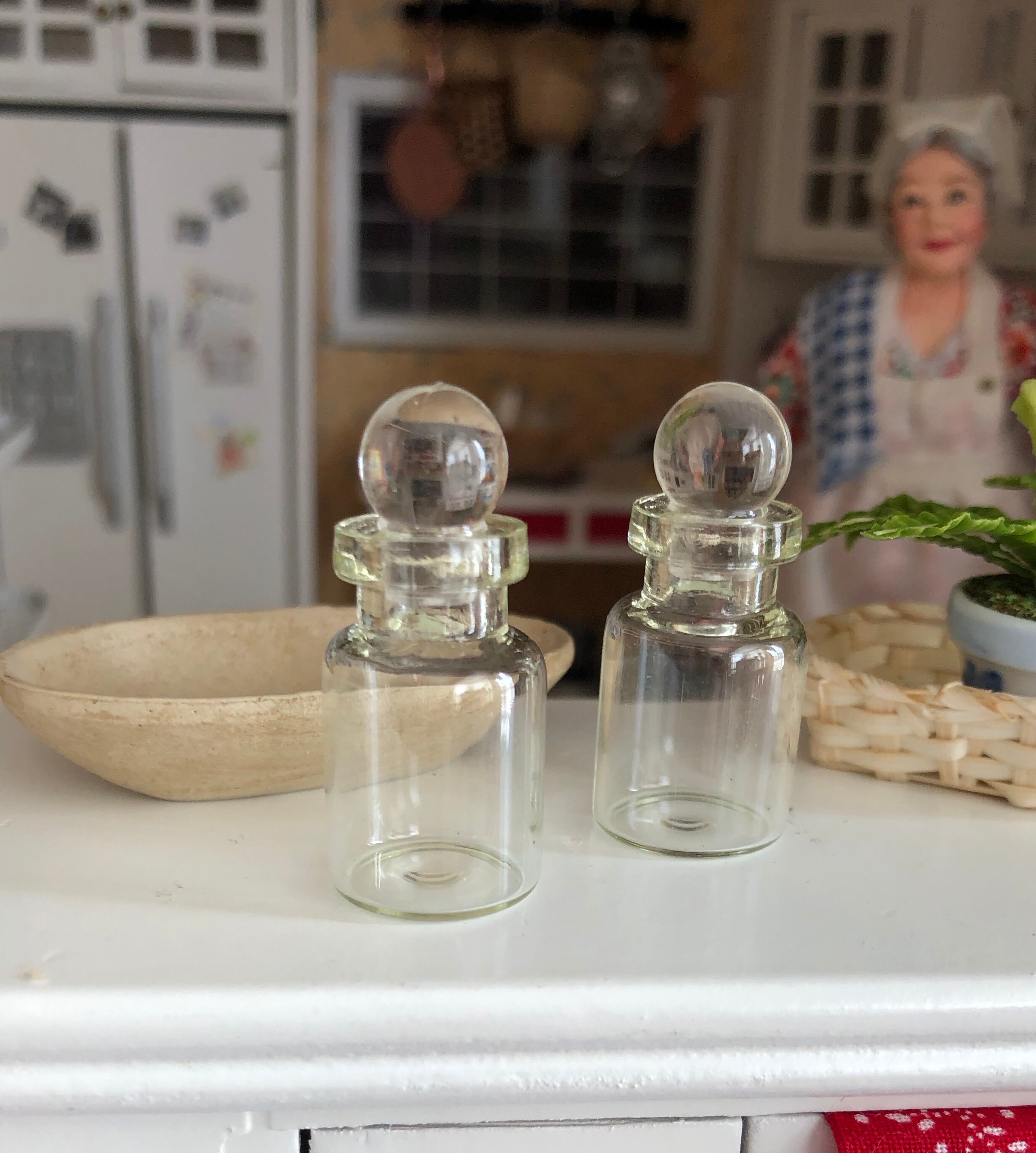 Miniature Glass Jar Bottles, Set of 2 With Tops, Style 69, Dollhouse