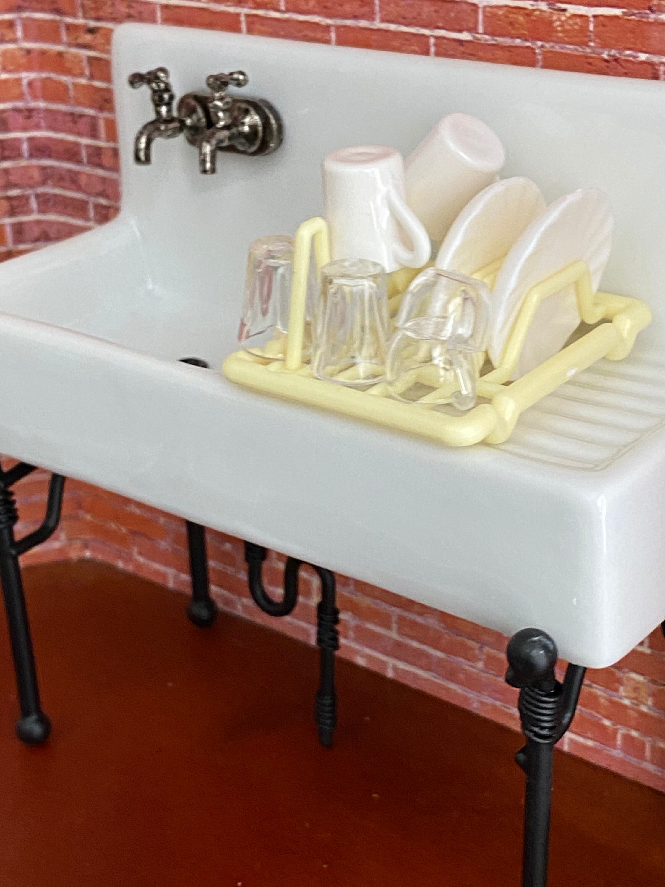 Miniature Dish Rack Set, Includes Dishes, Cups and Mugs, 9 Piece Set