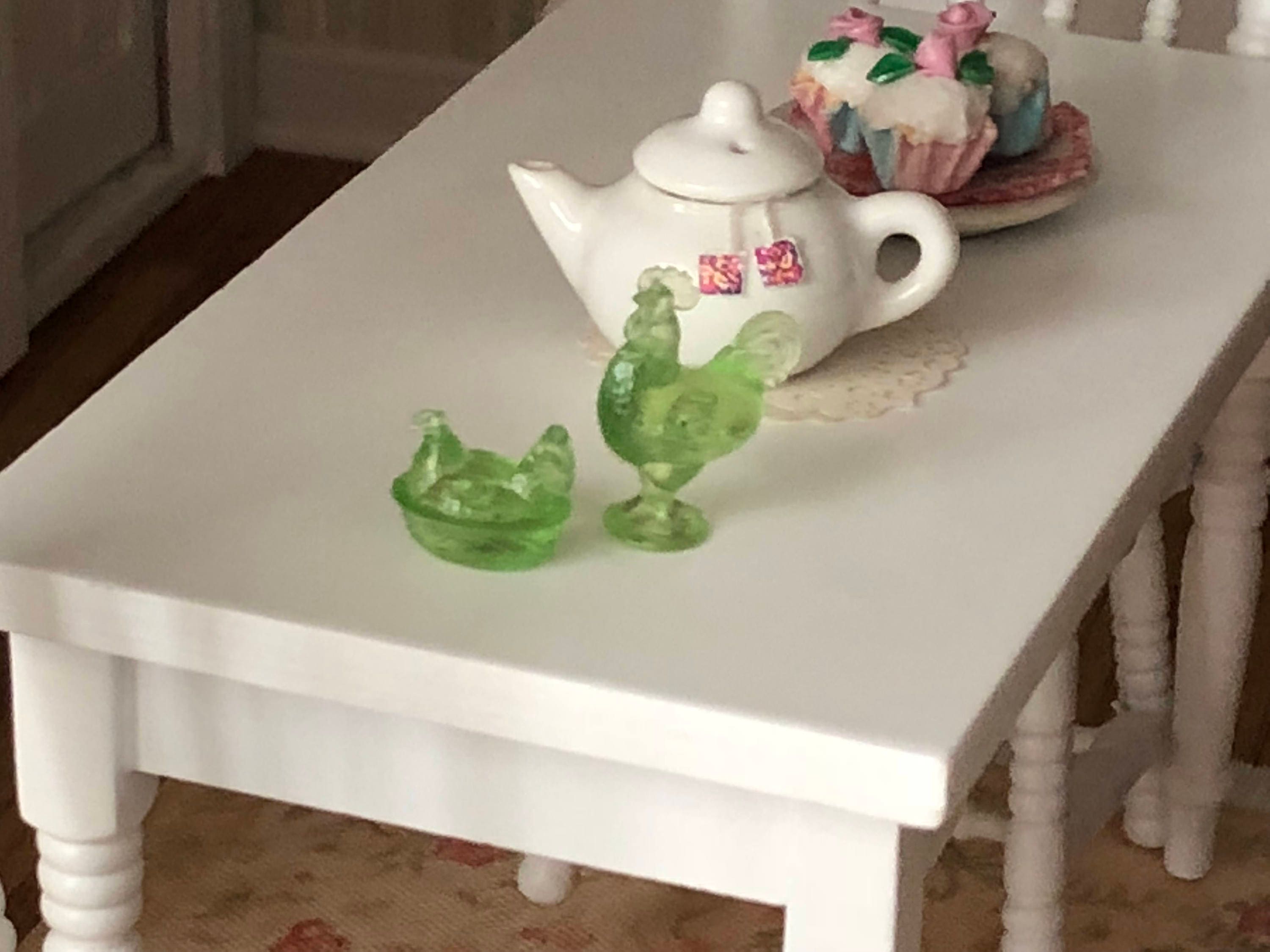 Miniature Green Rooster and Hen Candy Dish Set, Dollhouse Miniatures, 1