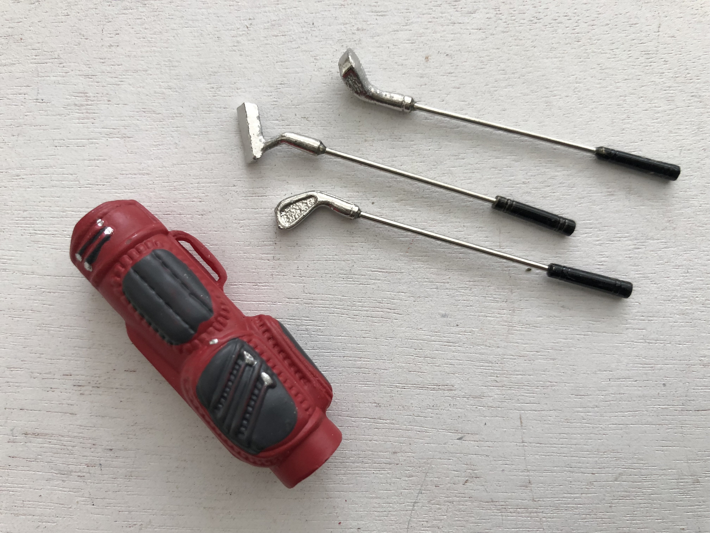 Miniature Golf Club Set, Mini Bag and 3 Clubs, Dollhouse Miniatures, 1