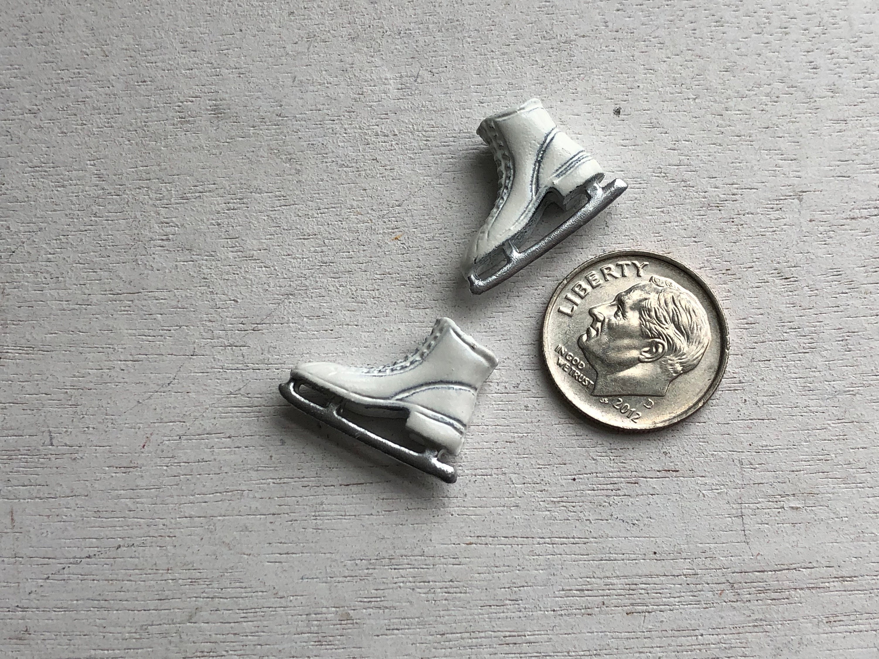 Miniature White Ice Skates, Mini Skates, Dollhouse Miniature, 112