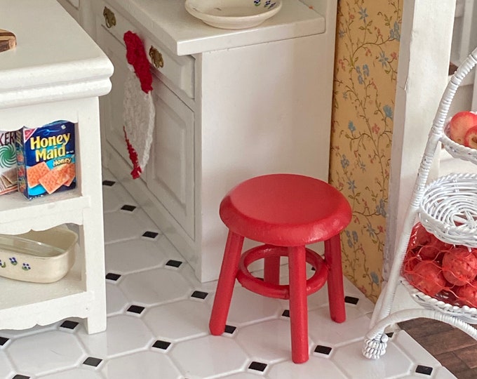 Miniature Stool, Mini Red Wood Stool, Dollhouse Miniature Furniture, 1:12 Scale, Dollhouse Stool, Mini Seat, Dollhouse Decor