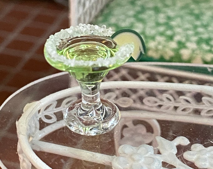 Miniature Margarita, Mini Drink Glass with Salt Rim and Lime Slice, Dollhouse Miniatures, 1:12 Scale, Dollhouse Drink, Dollhouse Decor