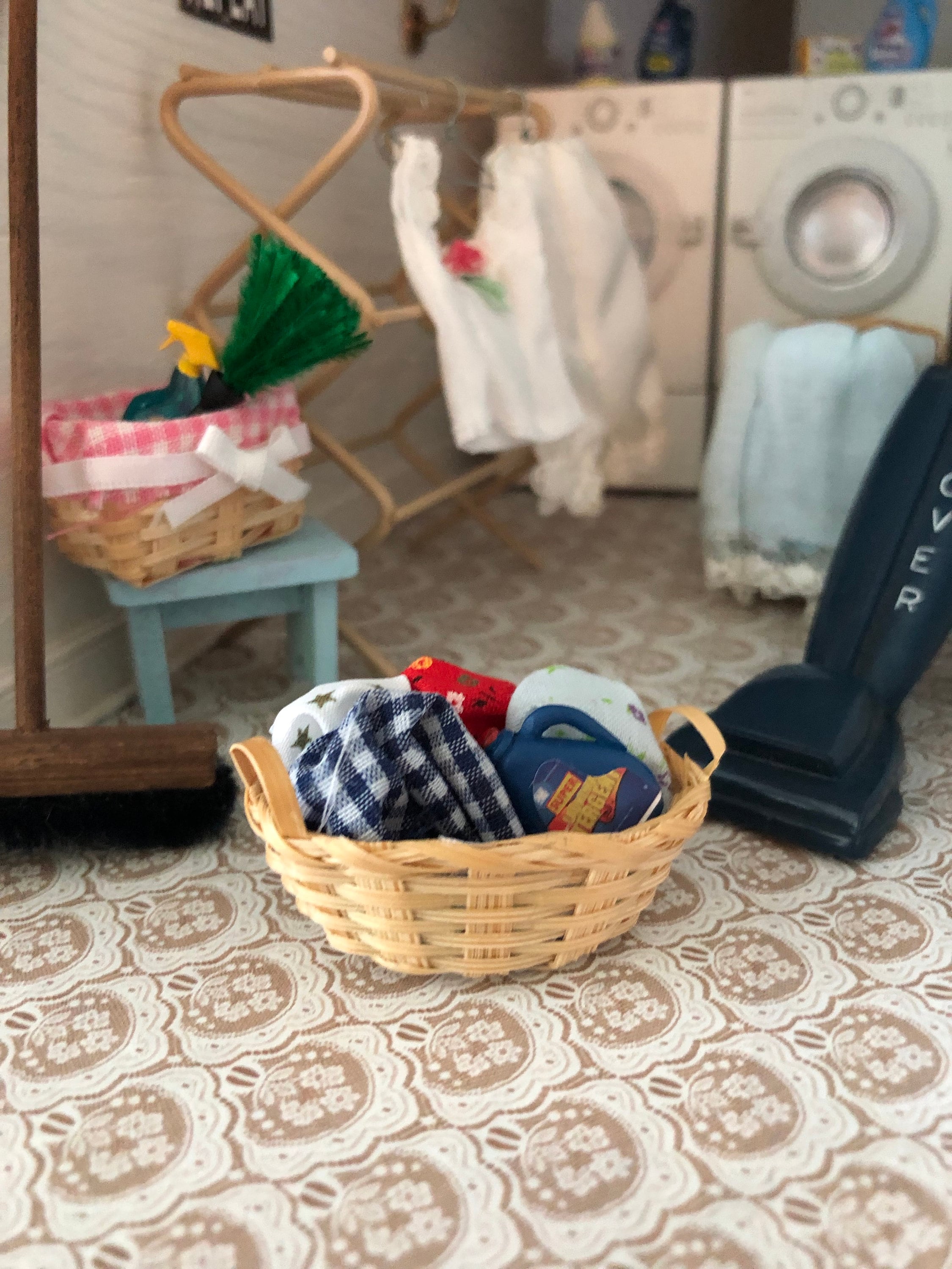 Miniature Filled Laundry Basket, Dollhouse Miniature, 112 Scale