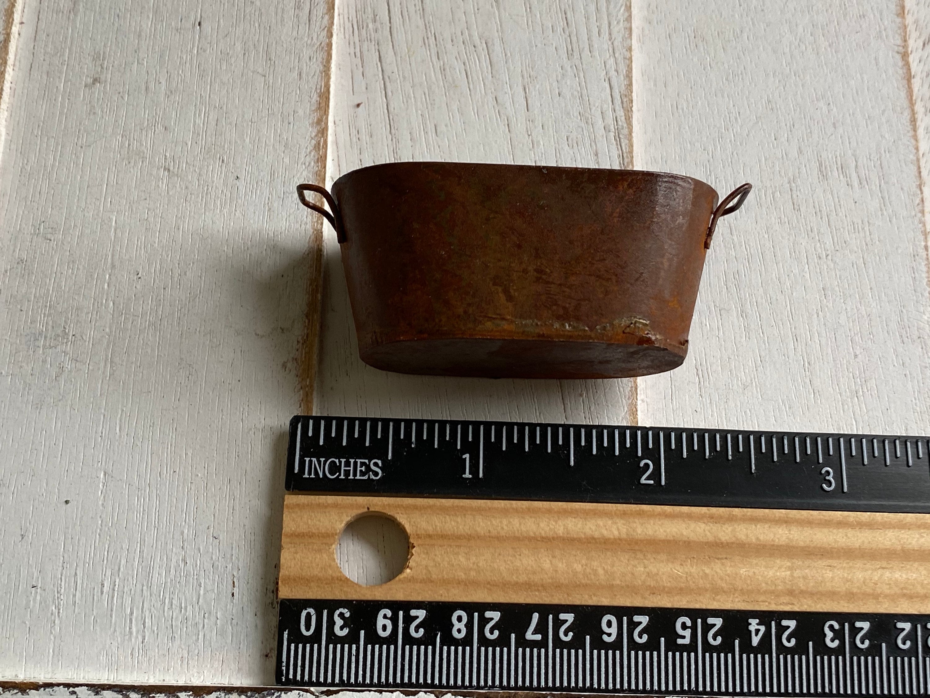 Miniature Oval Washtub, Rusty Look Mini Wash Tub, Dollhouse Miniature