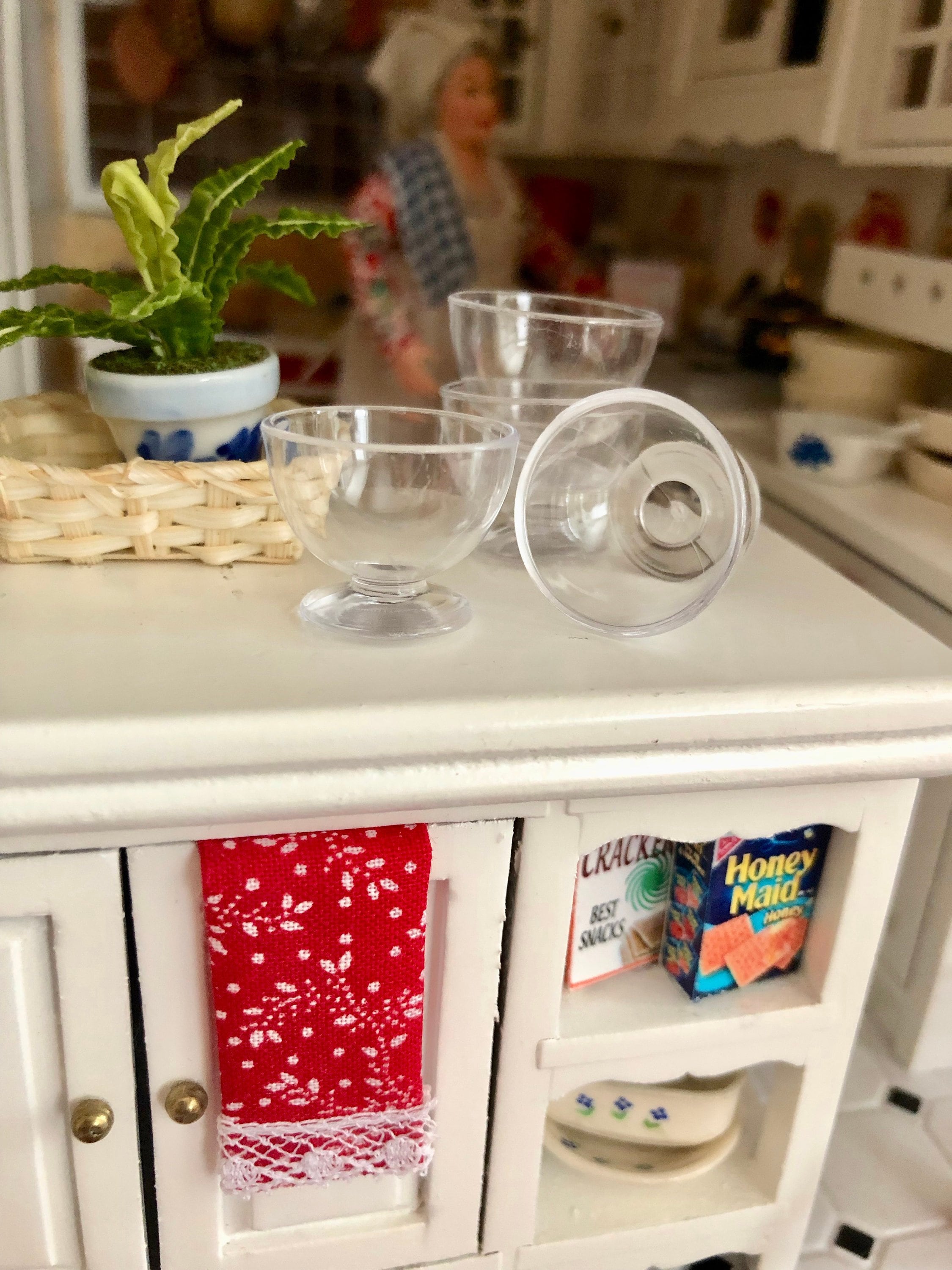 Miniature Bowls, Clear Plastic Bowls, Set of 4 Style 37, Dollhouse