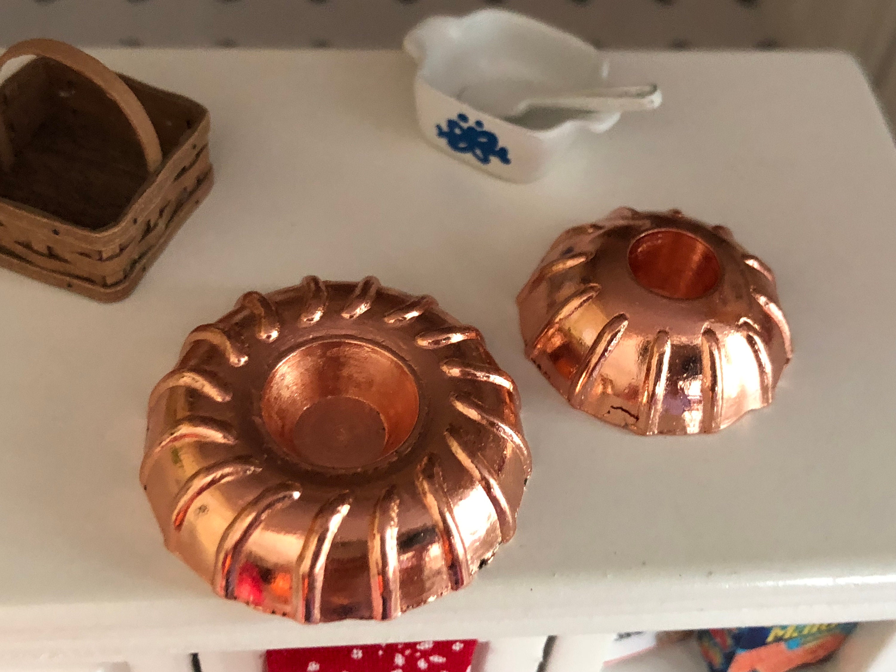 Miniature Bundt Pans, Set of 2, Dollhouse Miniature, 112 Scale
