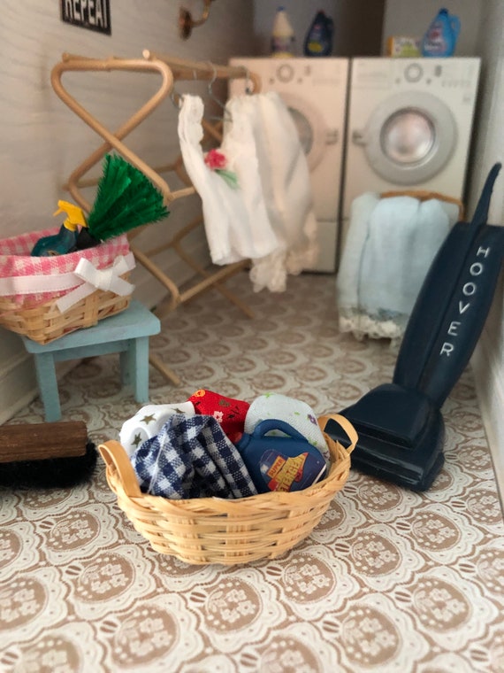 Dollhouse Miniature 1/12 scale Laundry Basket