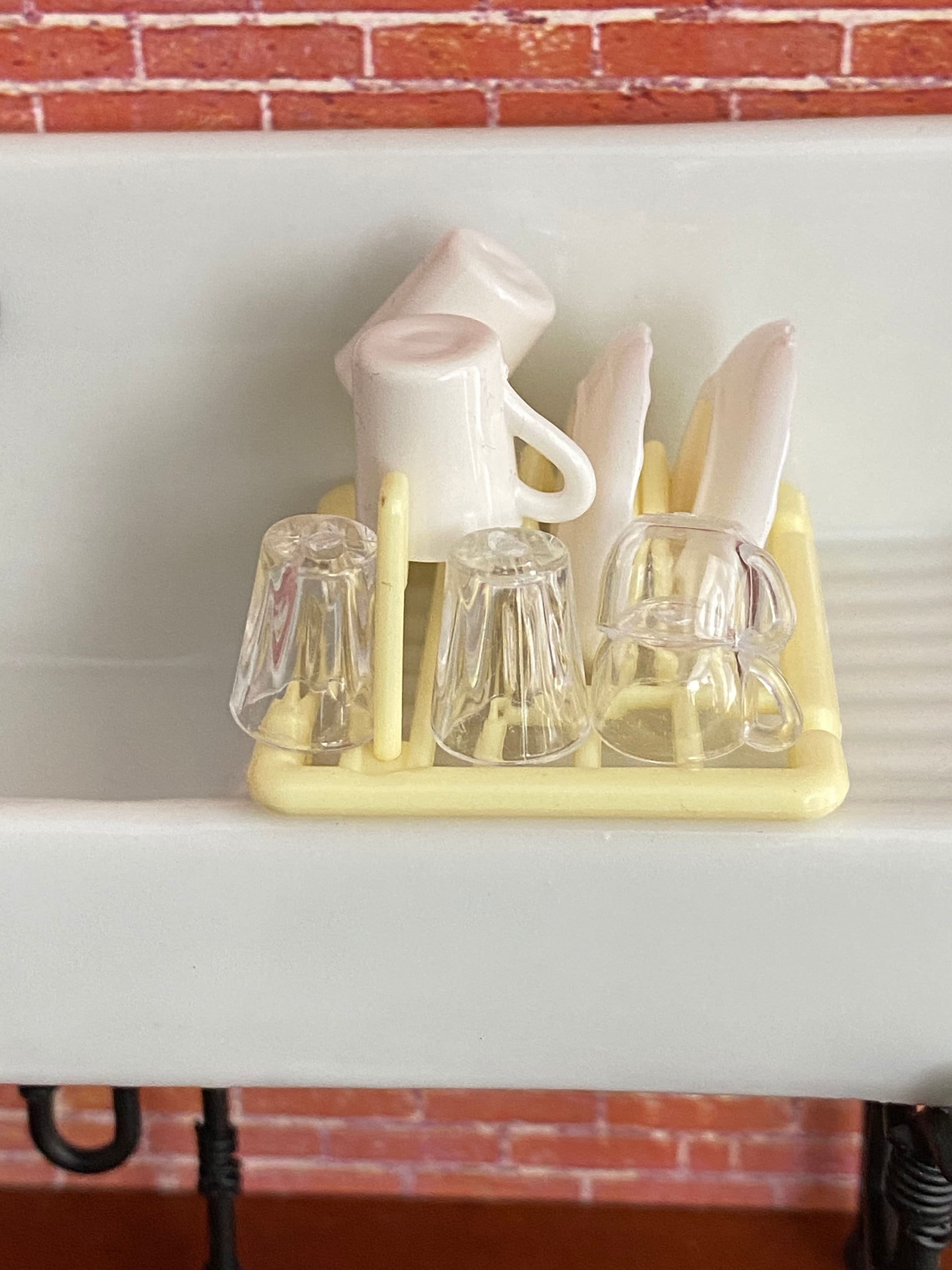 Miniature Dish Rack Set, Includes Dishes, Cups and Mugs, 9 Piece Set