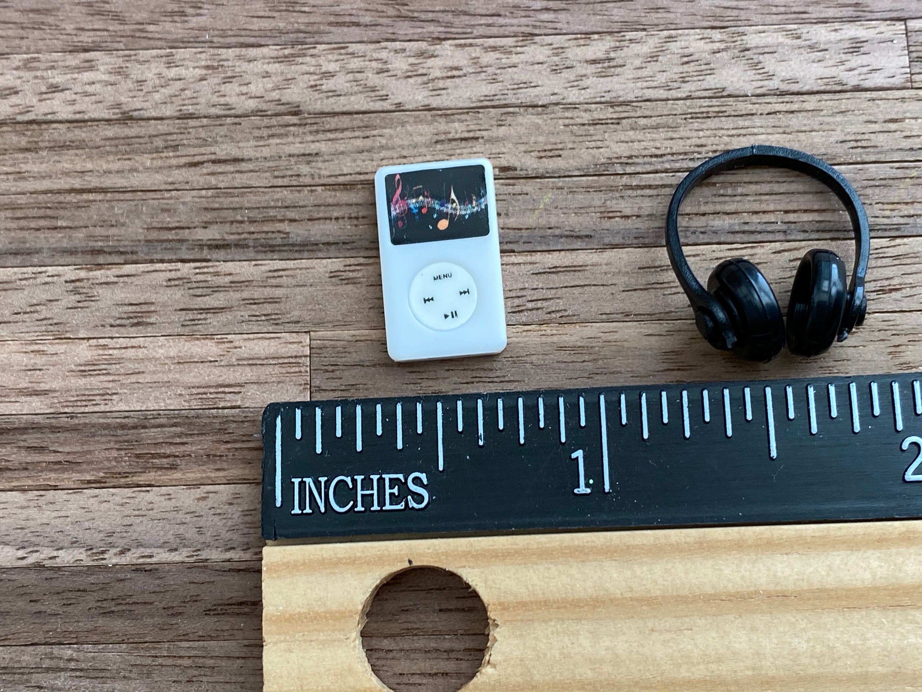 Miniature Headphones and MP3, Dollhouse Miniatures, 112 Scale, Mini