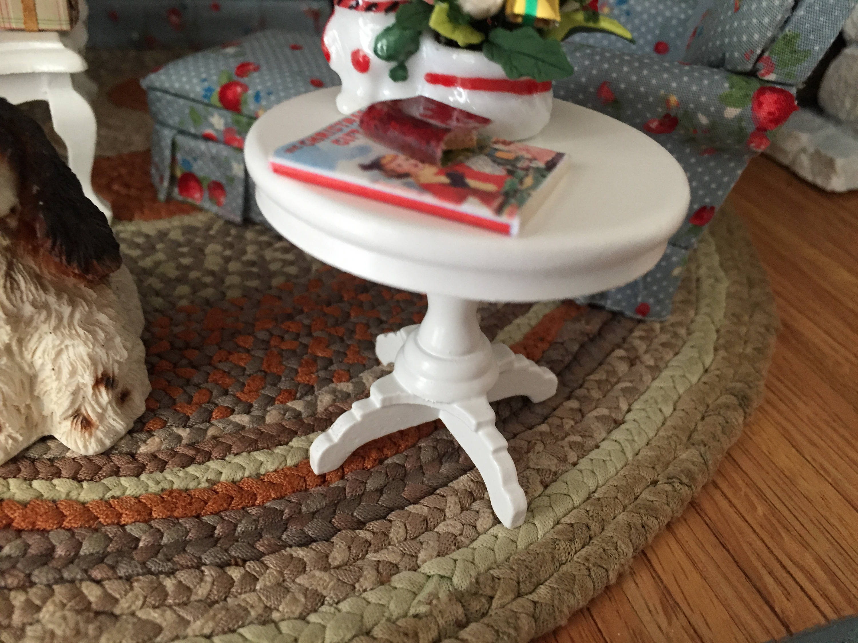 Miniature End Table, Round White Wood Table, 31, Dollhouse Miniature