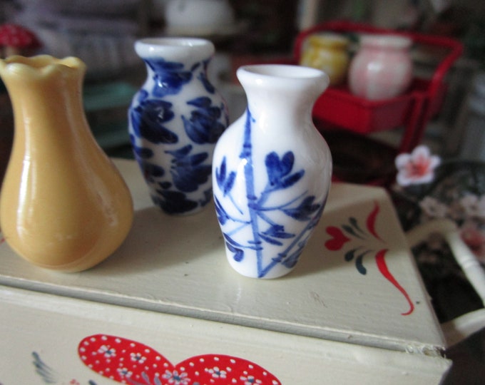 Miniature Vase, Mini Blue And White Vase Style #25, Mini Ceramic Delft Style Bud Flower Vase, Dollhouse Miniature, 1:12 Scale, Tiny Vase
