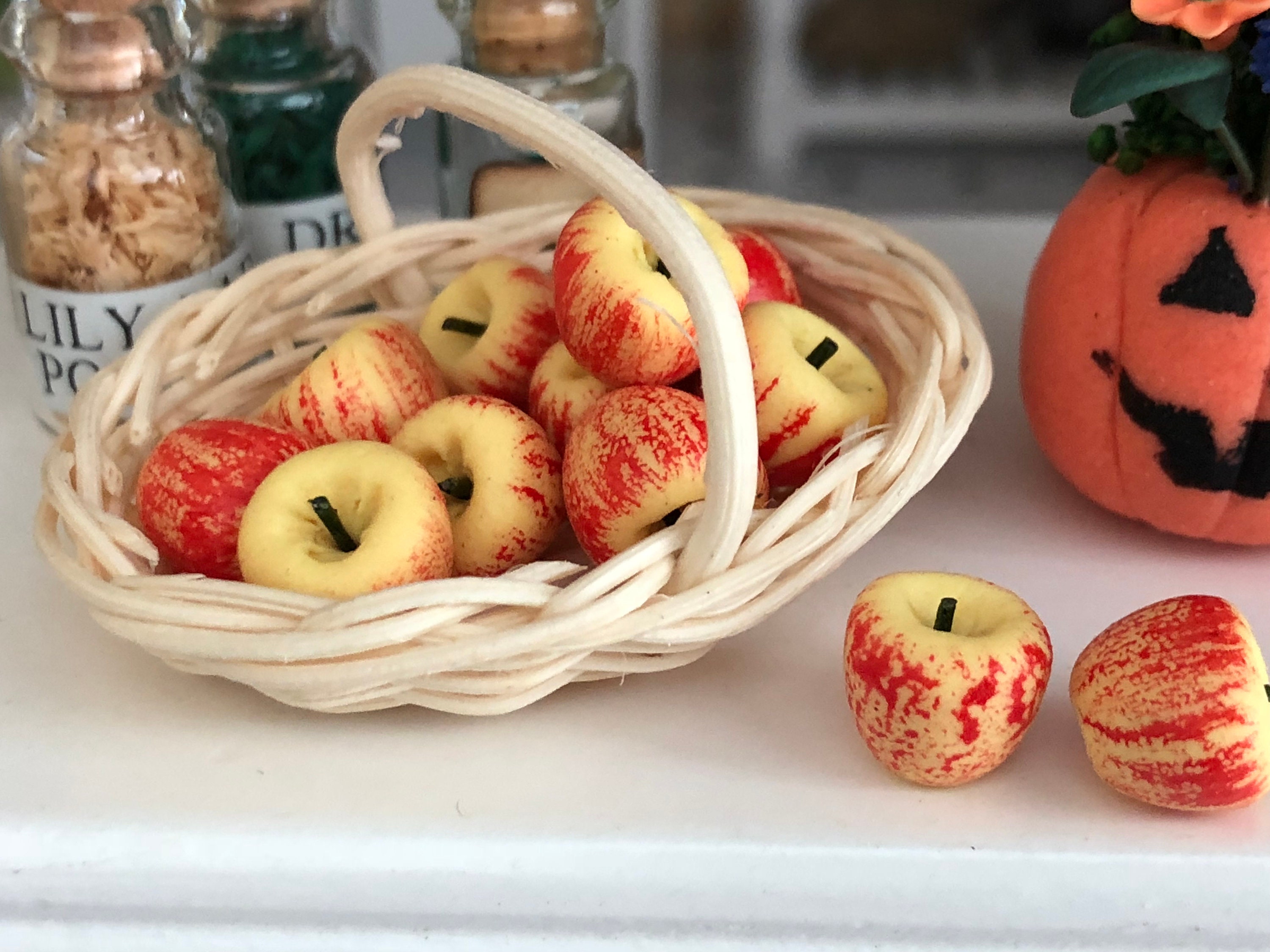 Miniature Apples 12 Macintosh Apples Dollhouse Miniatures 1 12 Scale miniature-apples-12-macintosh-apples-dollhouse-miniatures-1-12-scale