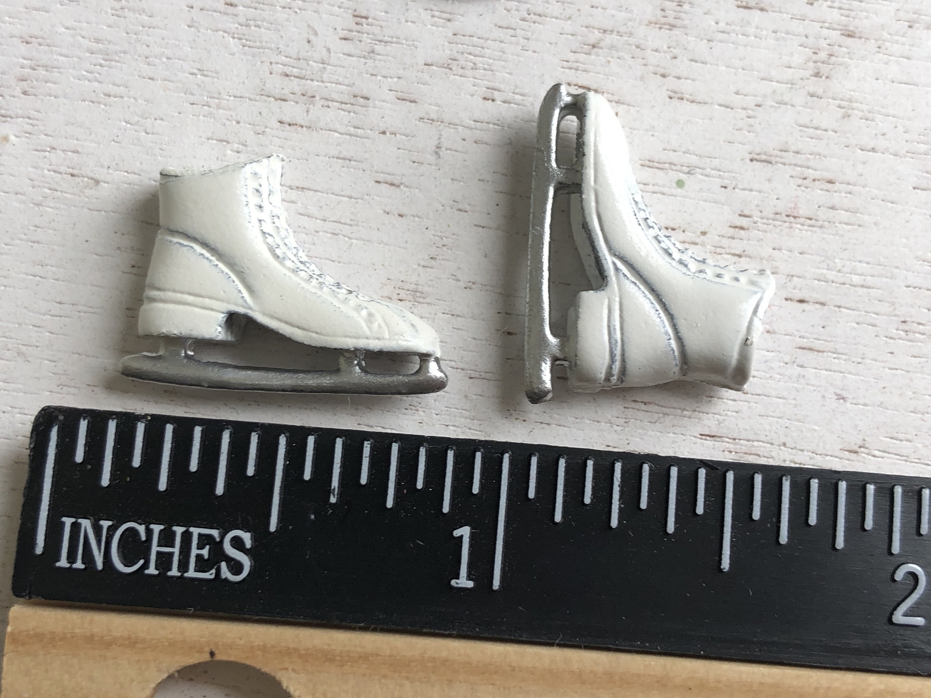Miniature White Ice Skates, Mini Skates, Dollhouse Miniature, 112