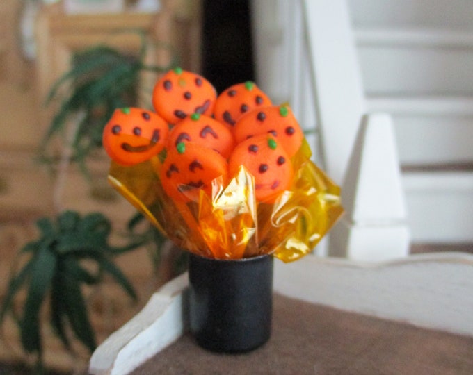 Miniature Halloween Lollipops, Mini Decorated Lollipops in Vase, Dollhouse Miniature, 1:12 Scale, Halloween Decor, Dollhouse Accessory