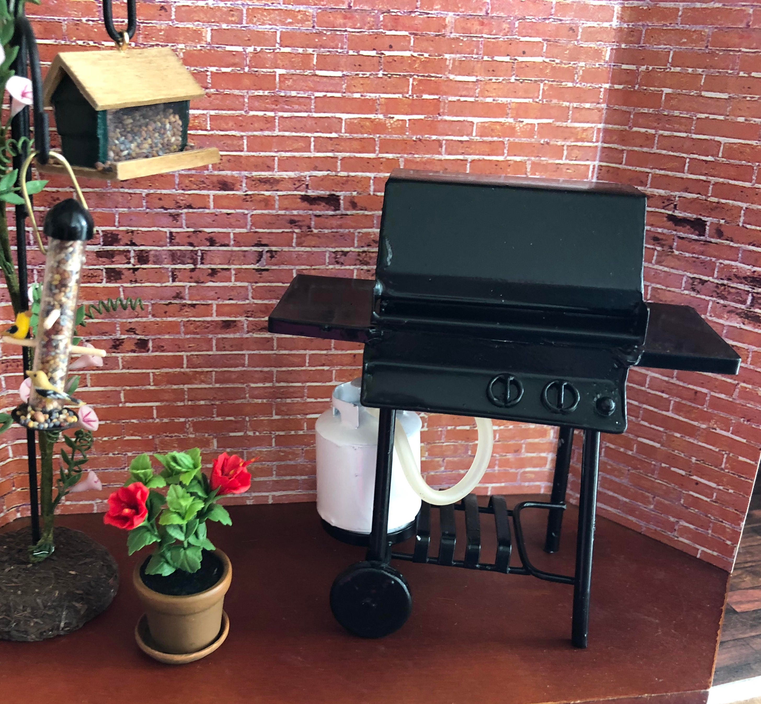 1//12th Scale Dollhouse Miniature BLACK METAL BAR-B-Q GRILL WITH PROPANE TANK