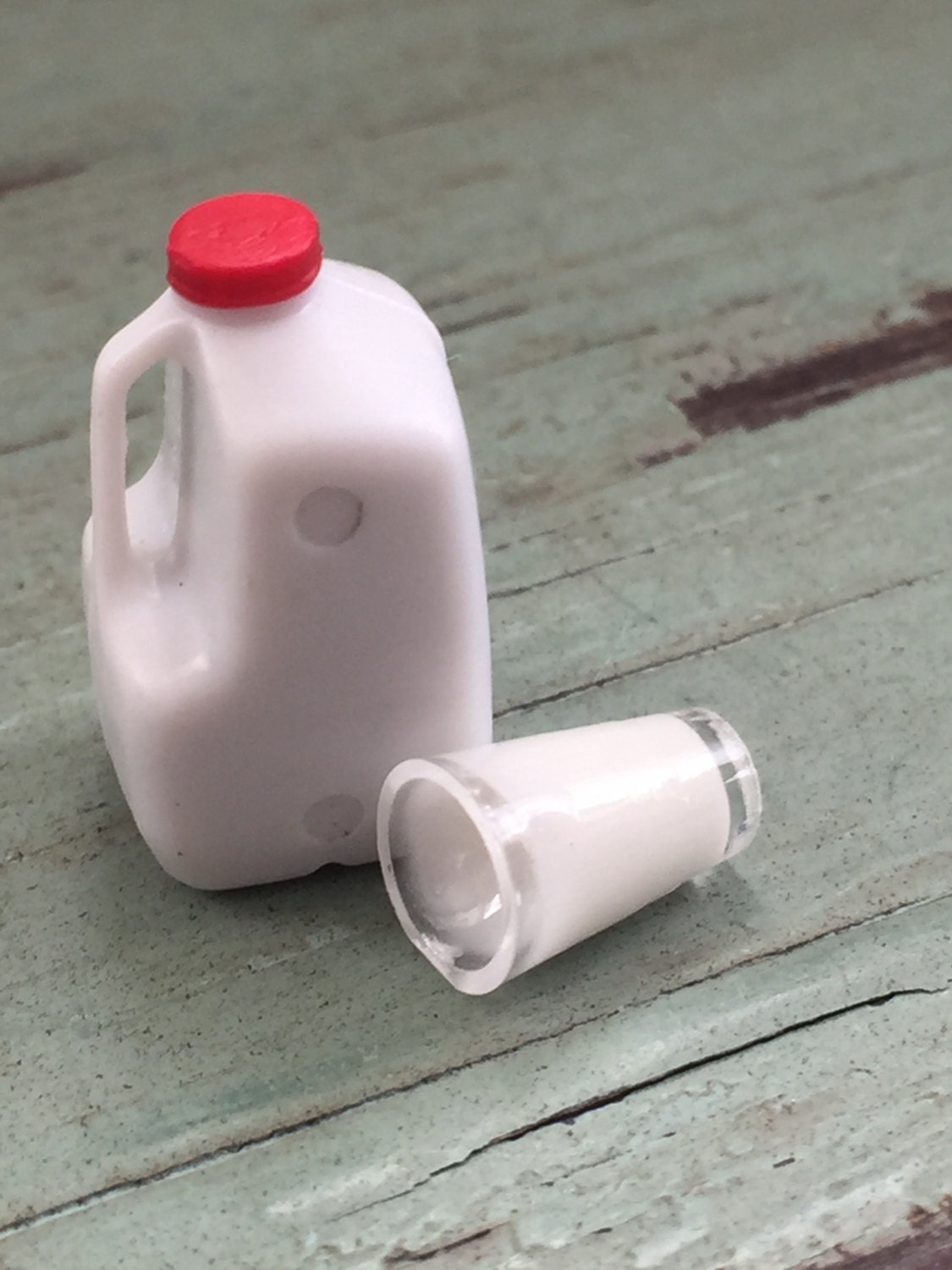 Miniature Milk Jug and Glass, Dollhouse Miniatures, 112 Scale