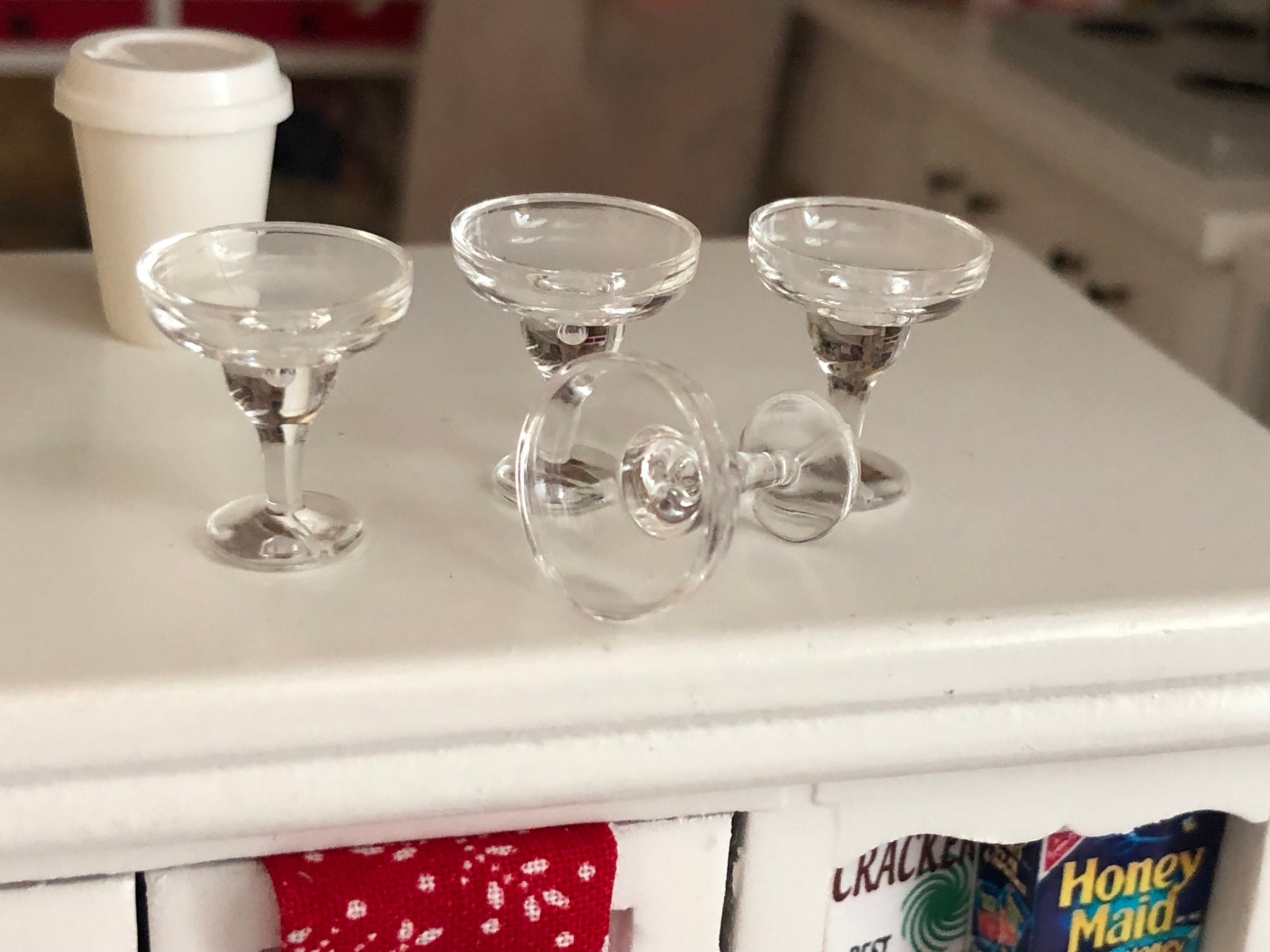 NEW! WINE GLASS SET CUP BARBIE KITCHEN ACCESSORY DIORAMA DOLLHOUSE